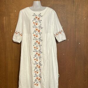 NWT beautiful white dress